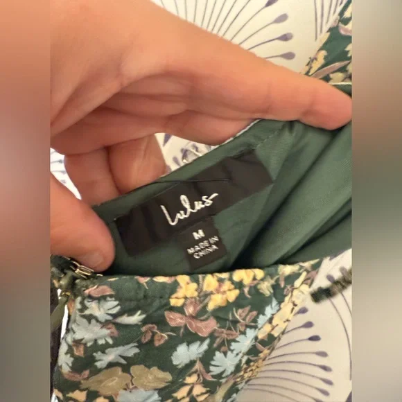 Lulu's Green and White Ruffled Tiered Sundress women’s size medium NWT - Picture 7 of 8